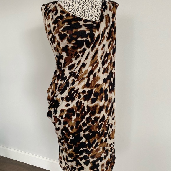 Asymetrical ruched animal print mid length dress (runs large) - Picture 2 of 4